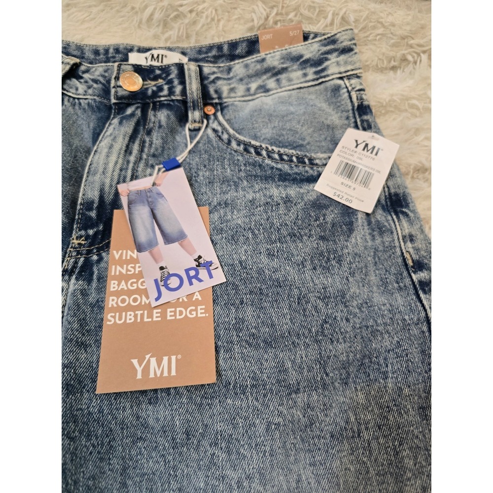 YMI Women's Relaxed Fit Wide Leg Jorts NWT Size 5/27 Blue Acid Wash High Rise - Picture 6 of 6